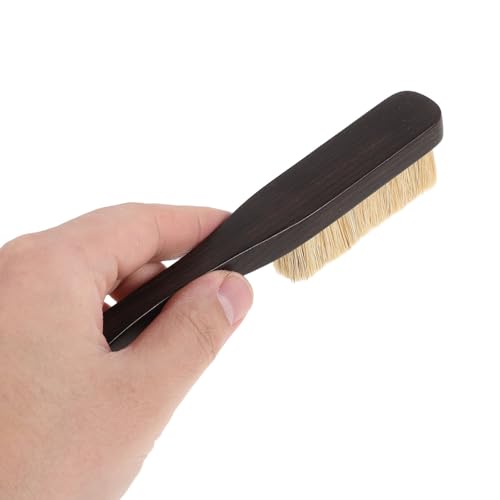 TEHAUX Boar Hair Rock Climbing Chalk Brush with Sustainable Wooden Handle Quick-Drying Natural Bristles for Outdoor Bouldering and Gym Wall Grip Cleaning Tool Gentle Dust Remover for All