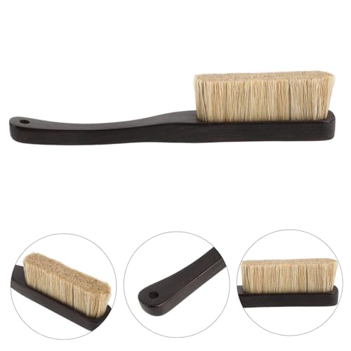 Wooden Chalk Brush with Boar Hair Bristles for Rock Climbing Holds and Natural Rock Cleaning, Lightweight Design with Ergonomic Handle, for Outdoor Climbing and Workouts