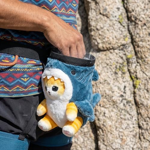 Cat Rock Climbing Chalk Bag, Fun Plush Animal Chalk Pouch with Drawstring, Adjustable Waist Belt for Indoor Outdoor Bouldering Sport Climbing - style: Small Yelllw Shark Cat