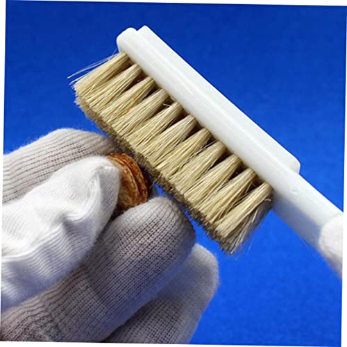 2Pcs Portable Bouldering Brush with Thick Boar Hair Bristles for Efficient Stone Cleaning Climbing Brush for Outdoor and Indoor Use Sports