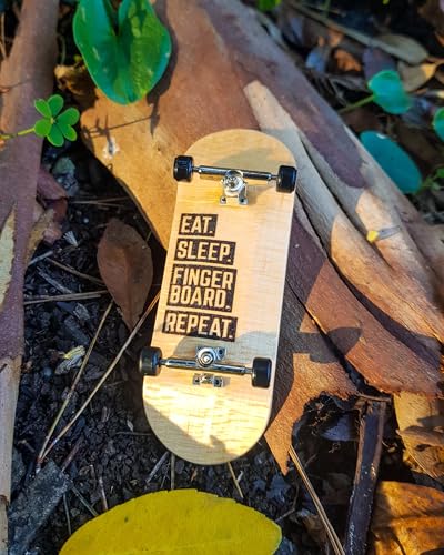 BullGod Pro Fingerboard Complete - Lifestyle - color: Maple