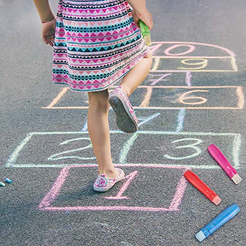 Outus 5 Pieces Sidewalk Chalk Holders Railroad Chalk Holder Jumbo Plastic Adjustable Clip for Kids Teachers Students Back to School Office Classroom (Bright Colors)